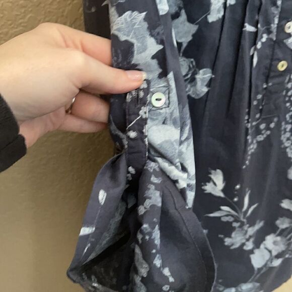 Soft Surroundings- Blue Gray Floral Tunic Long Line Blouse - Picture 5 of 7